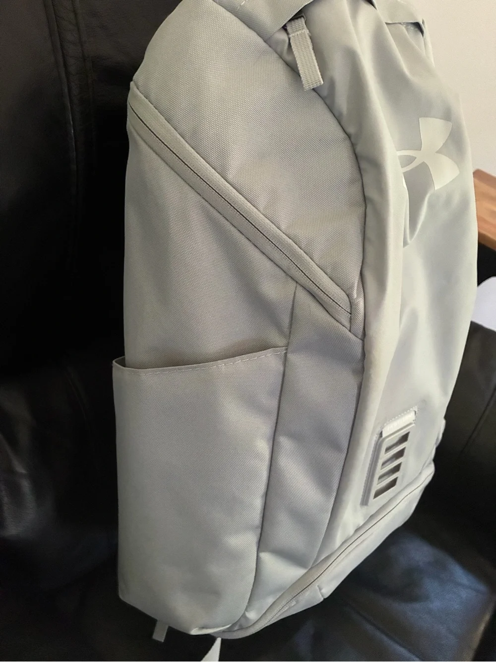 Under Armour Men’s Light Gray Backpack